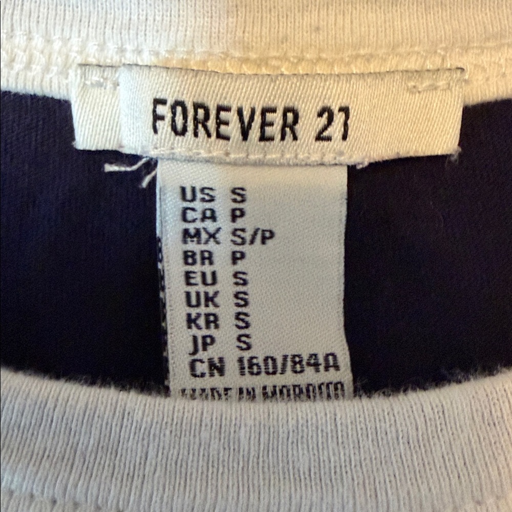 Forever 21 Top with front tie - Picture 5 of 5